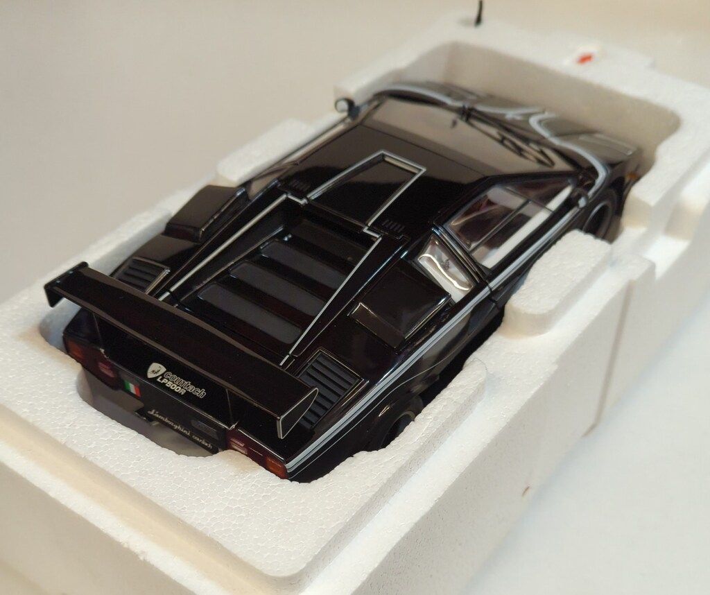 京商 1/18 ランボルギーニ カウンタックLP500R(ブラック) 08326K