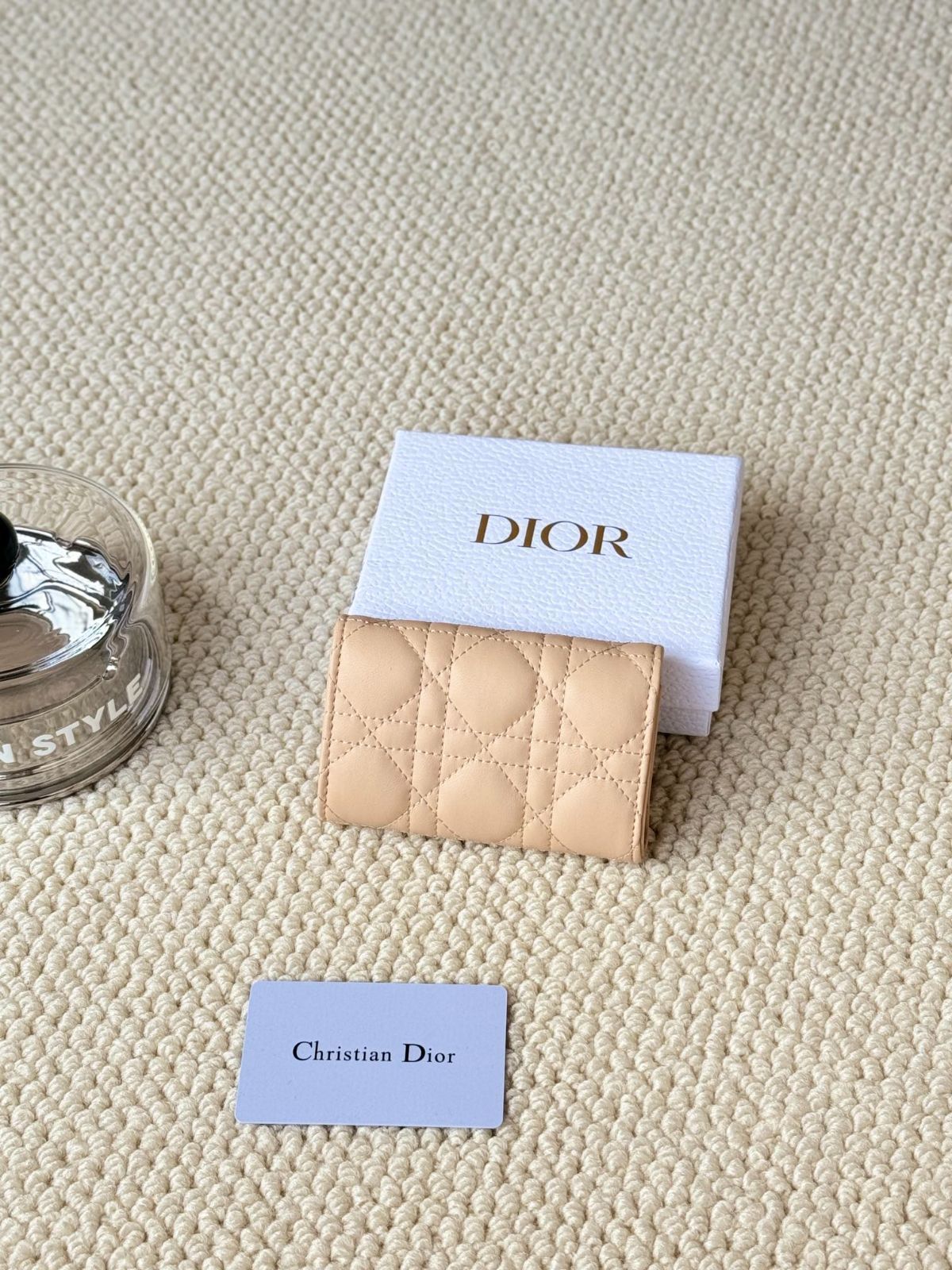 エレガント＊高級感【DIOR】My Dior Glycine ウォレット My Dior Glycine Wallet Cherry Red Cannage Lambskin | DIOR