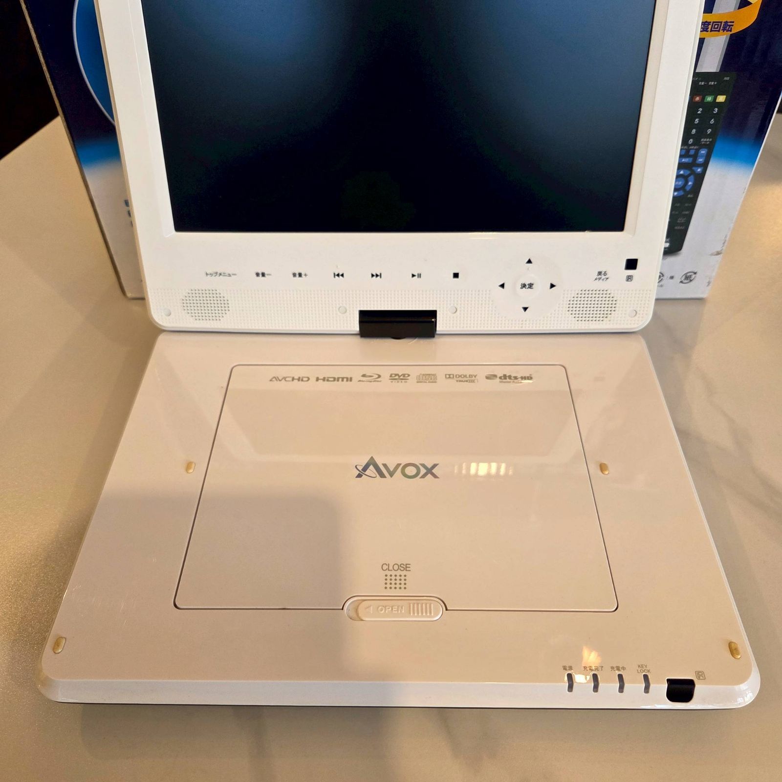AVOX アヴォックス 10インチ大画面液晶 ポータブルブルーレイ