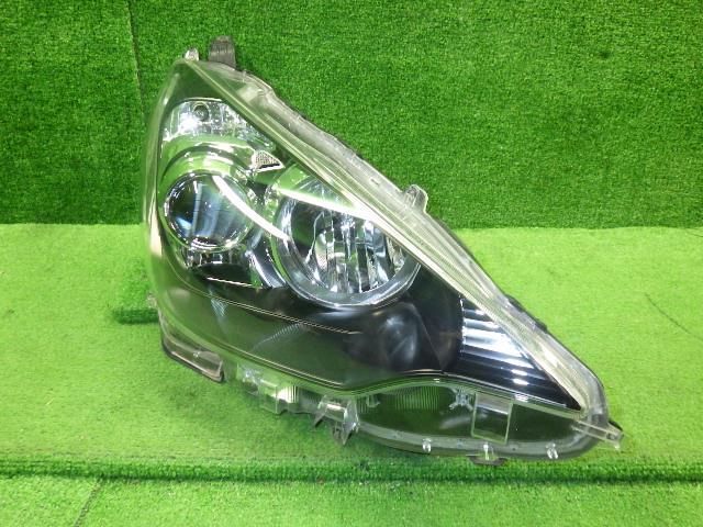 アクア DAA-NHP10 右ヘッドランプASSY コイト 52-247 LED点灯テスト済み 81110-52E90 9151