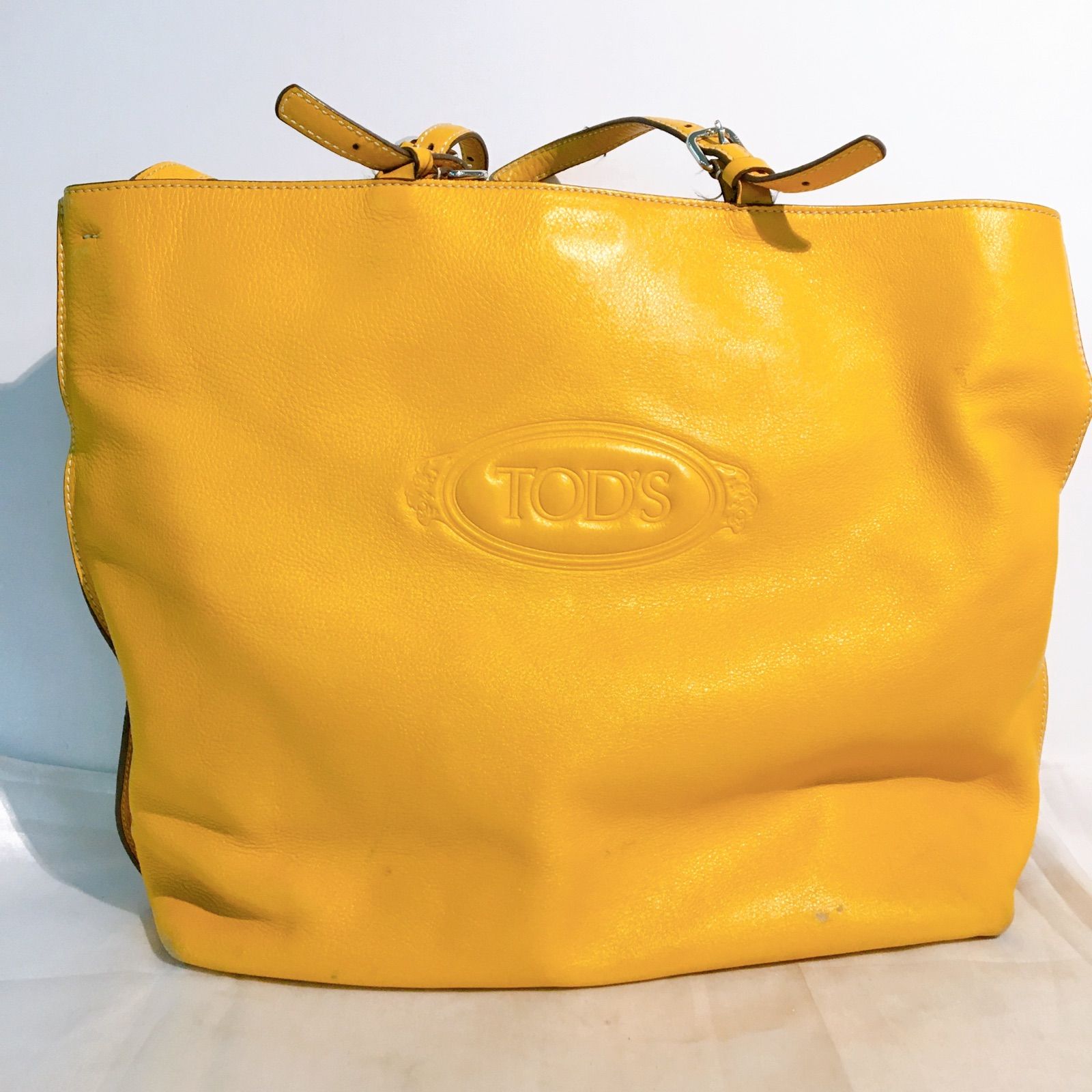 TOD'S トッズ ロゴマーク入りレザービッグサイズトートバッグ TOD'S トッズ ロゴマーク入りレザービッグサイズトートバッグ