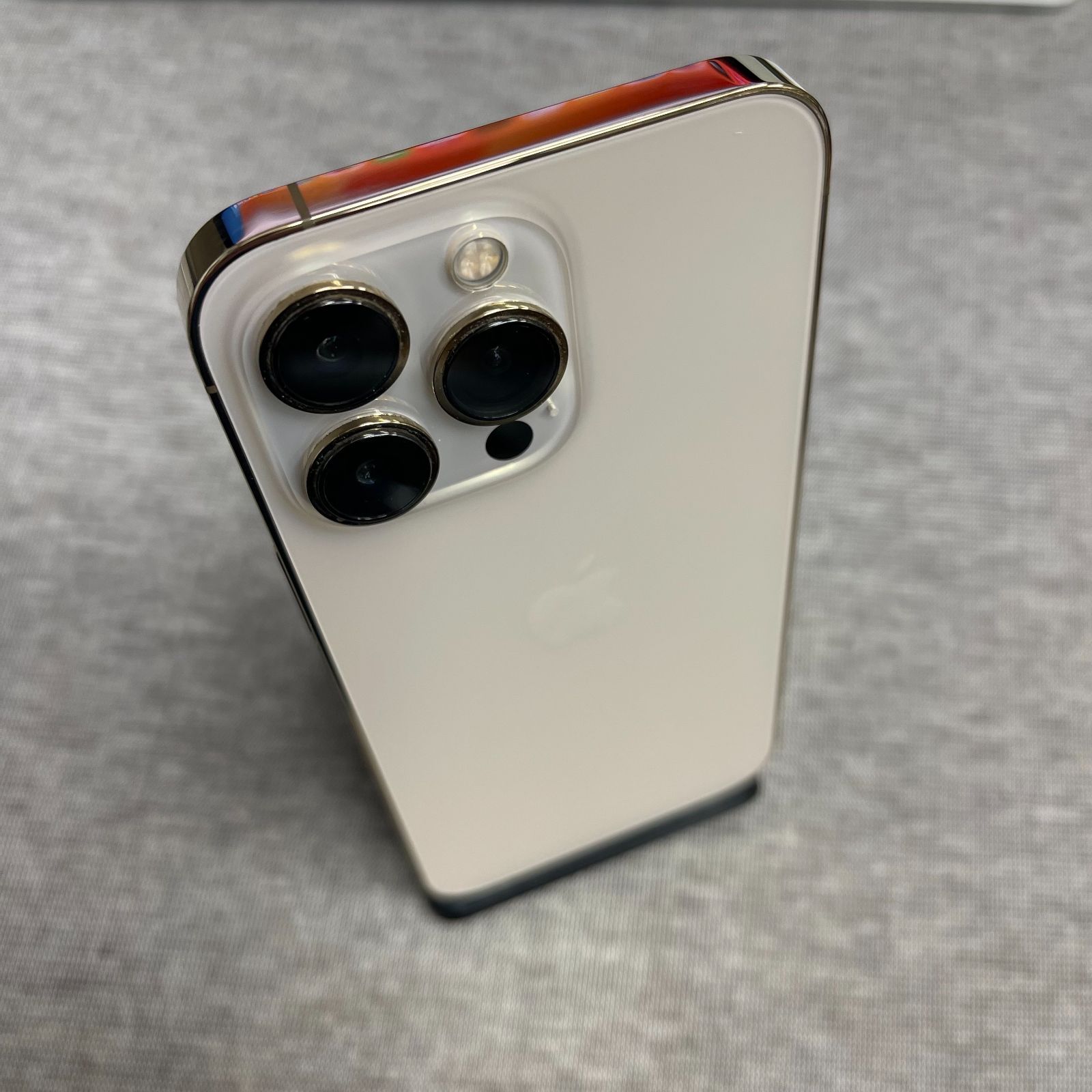 美品（背面ヒビあり）iPhone 13 Pro ゴールド ソフトバンク 61JaX8VBBqL._UF350,350_QL50_.jpg
