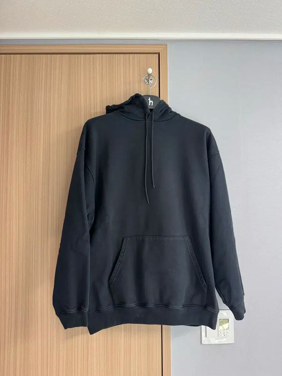 ◆◆VIP◆◆ BALENCIAGA バック ロゴ フード UNISEX BALENCIAGA(バレンシアガ) バックロゴ フード付きTシャツ xs