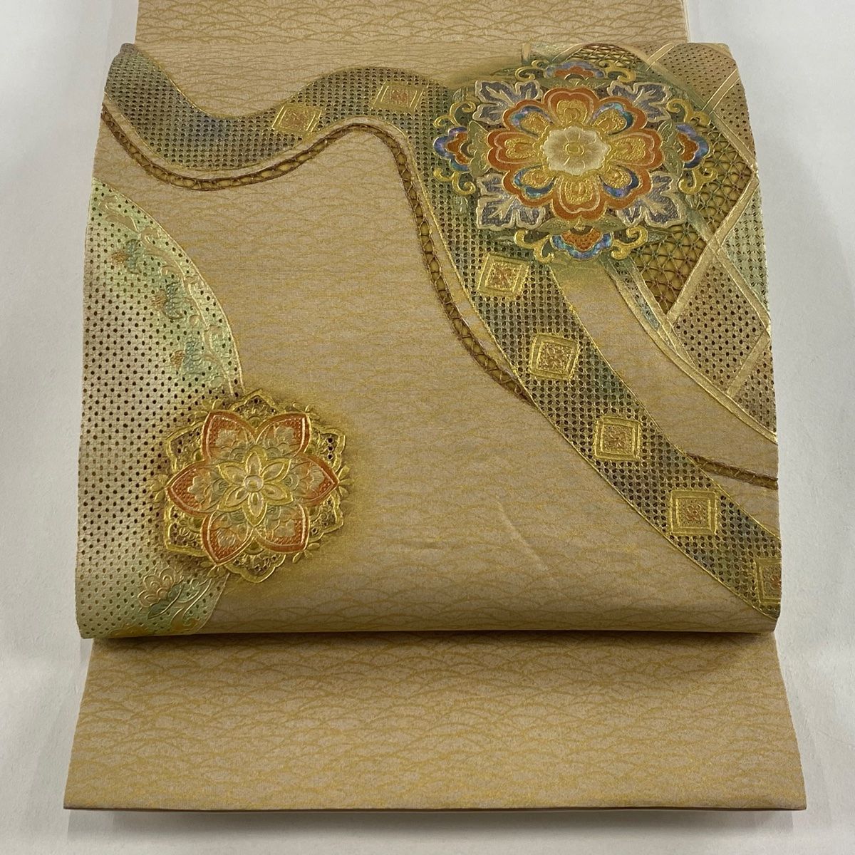 【美品】 袋帯 名品 華文 露芝 螺鈿 金彩 薄茶色 お太鼓柄 正絹 【】