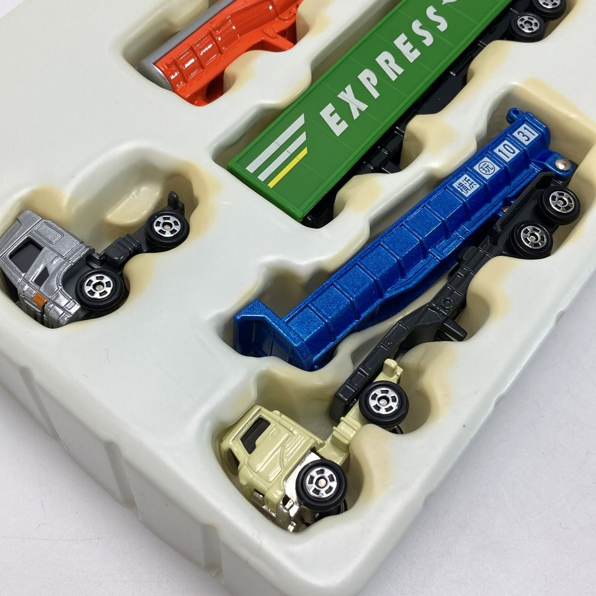 TOMY/トミー トミカ つなぎかえて遊べる! ロングトレーラー