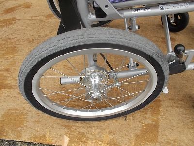 カワムラ自走式車椅子KFP16-40SB