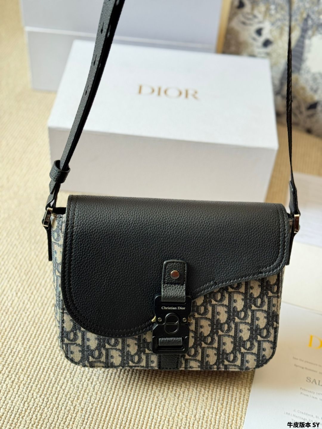 【★ユニセックスなアイテム☆】Dior Saddle バッグ ミニ Dior Black Dior Oblique Jacquard Mini Saddle Bag With Strap