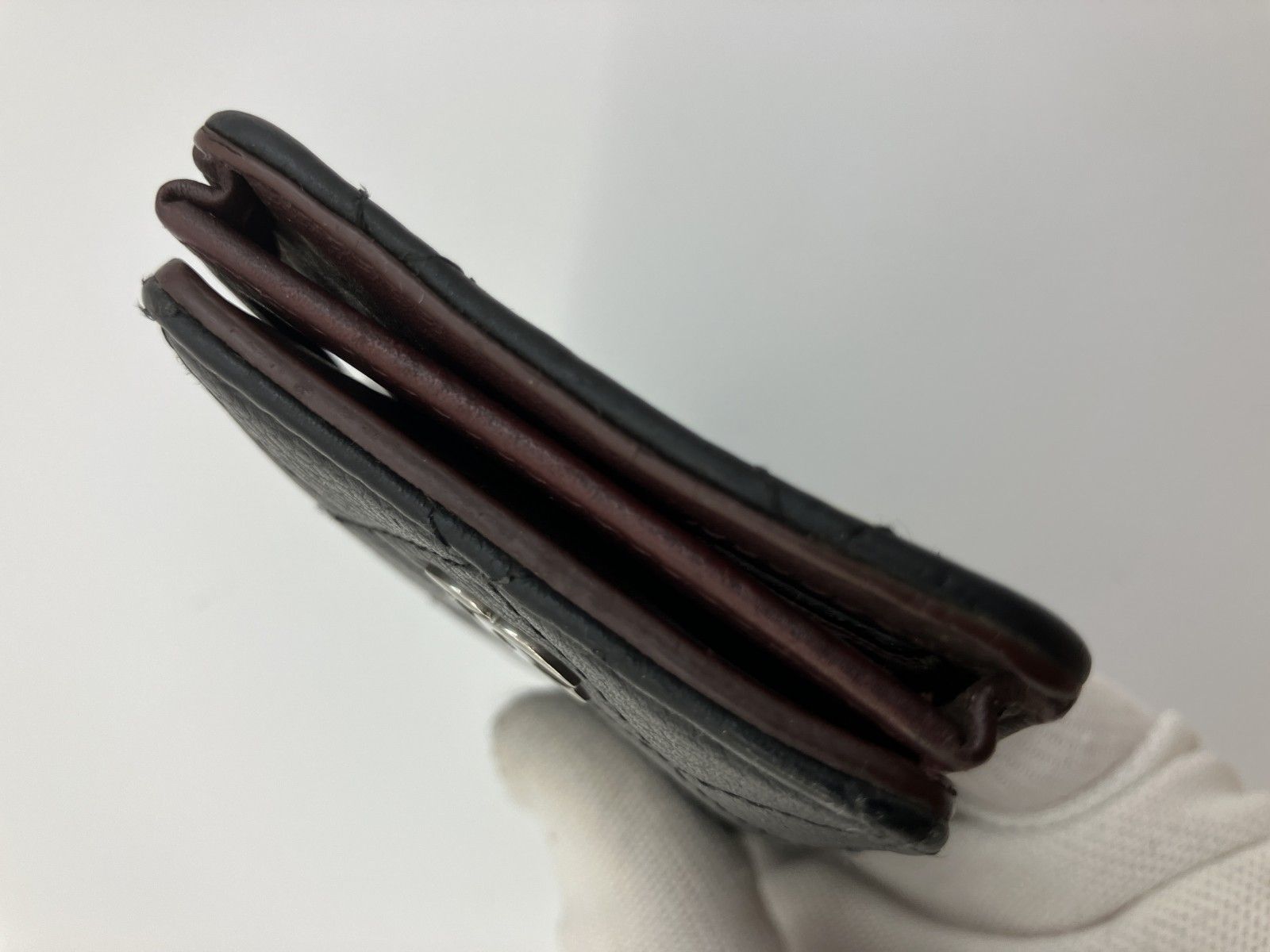 シャネル スマホケース 黒 12.8×6.8×1.5cm キャビアスキン シリアル 