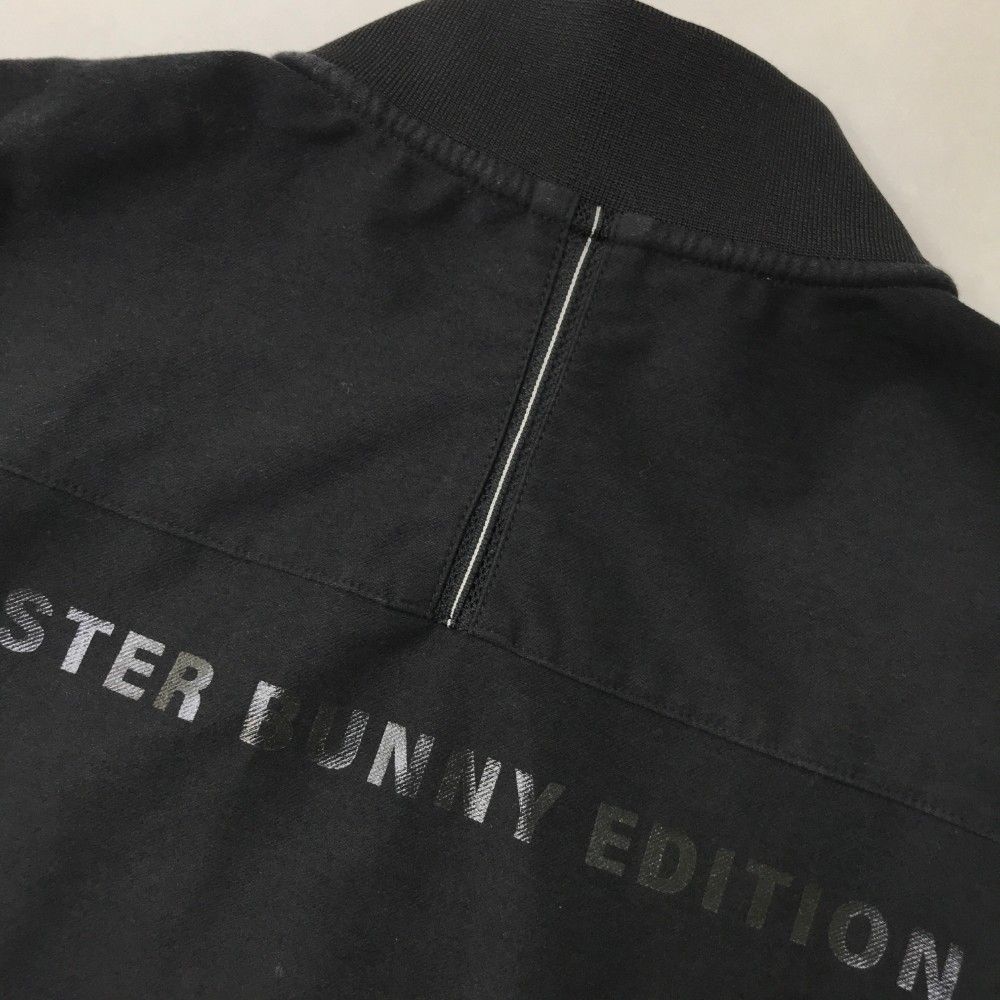 サイズ：6 MASTER BUNNY EDITION マスターバニーエディション  ジップジャケット  ブラック系 [240101435749] ゴルフウェア メンズ ストスト サイズ：6 MASTER BUNNY EDITION マスターバニーエディション