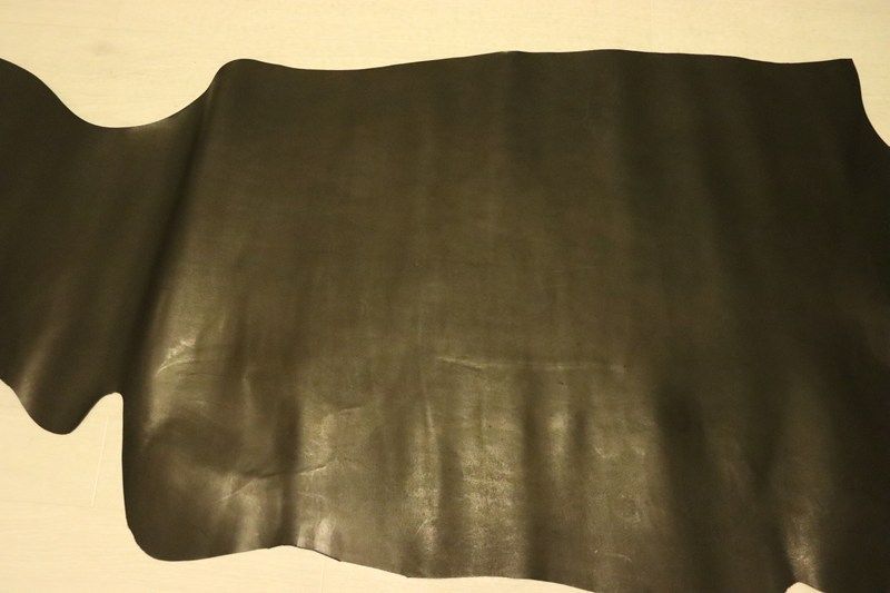 ブラック 158ds ヌメ革 牛革 バングラデシュ レザー スムース加工 はぎれ 一枚革 レザークラフト 革 皮 本革 diy 生地 材料