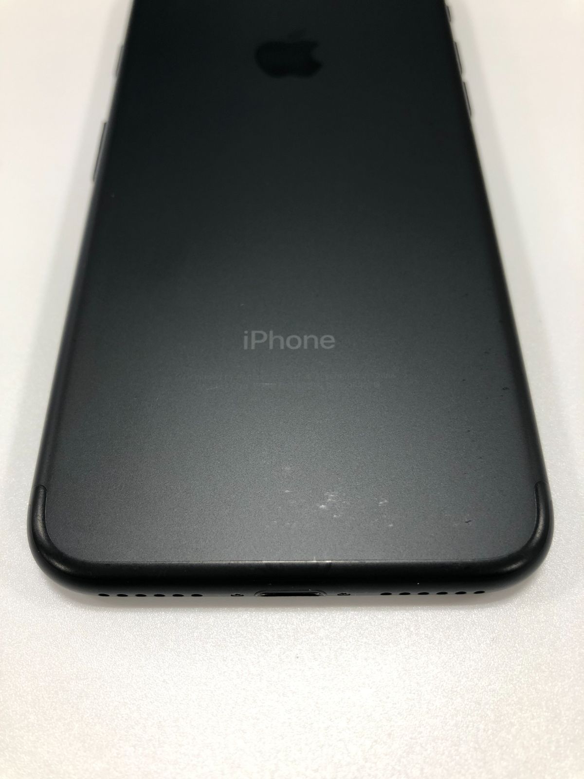 中古】iPhone7 128GB ブラック バッテリー83％ SIMロックあり - Reスマ