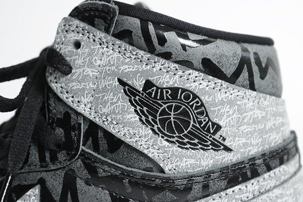 NIKE ◇ エアジョーダン 1 レトロ ハイカット スニーカー 黒