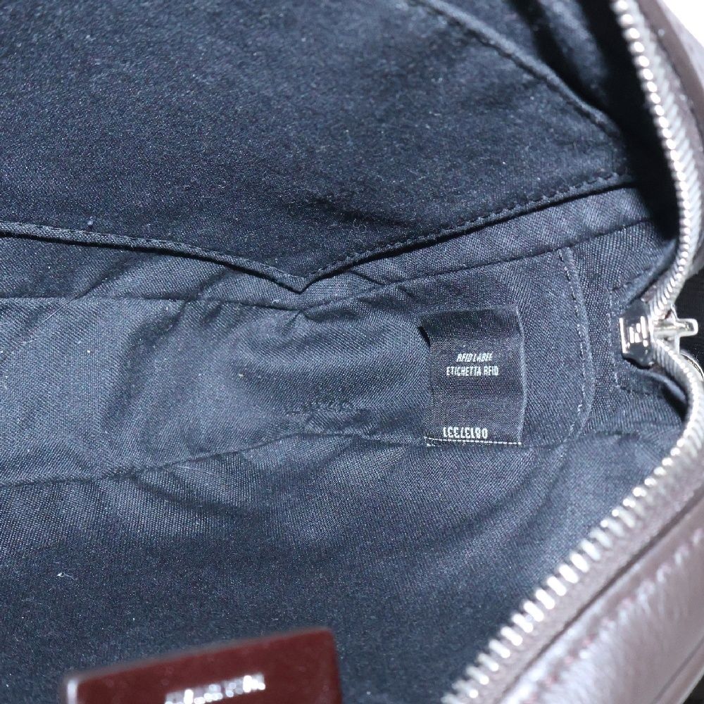 FENDI フェンディ ダイアゴナル カメラケース FFキャンバス ロゴプリント モノグラム ズッカ ブラウンレザー ショルダーバッグ クラッチ セカンド ポーチ 斜め掛け 7M0286