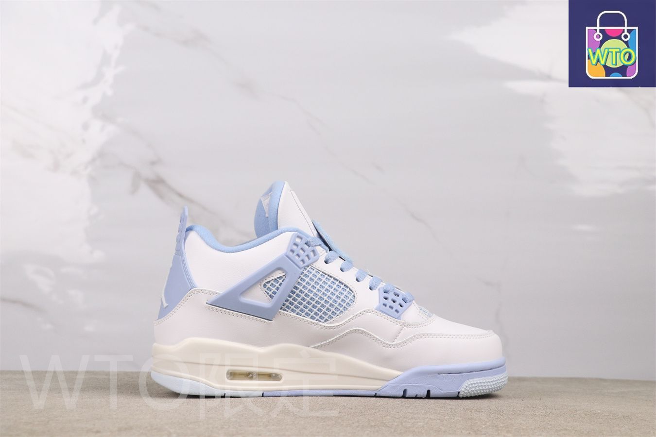 エアウィーヴ 全新未使用ナイキ ウィメンズ エアジョーダン4 レトロ