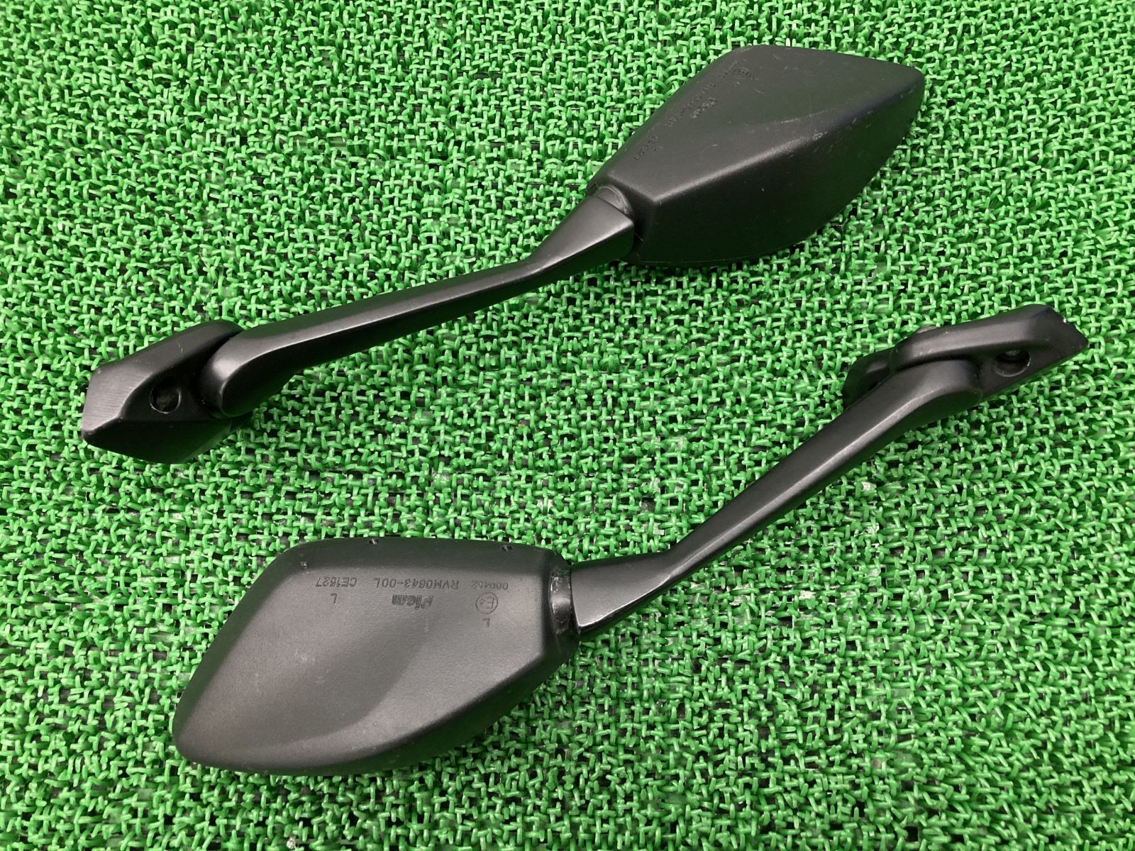 ジクサーSF250 ミラー 左右 1527|000452 ヤマハ 純正 バイク 部品 ED22B 1527 000452 GIXXER コンディション良好 品薄 車検 Genuine