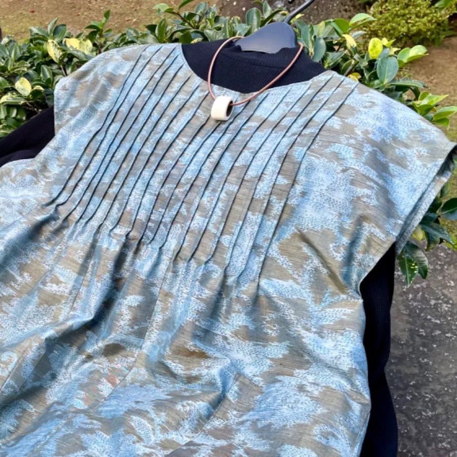 ★着物リメイク大島★古布ハンドメイド★首後ろボタン止め★複数箇所にピンタック入り 帯バッグ 帯リメイク KIMONO Remake おたいこの柄を生かす - YouTube