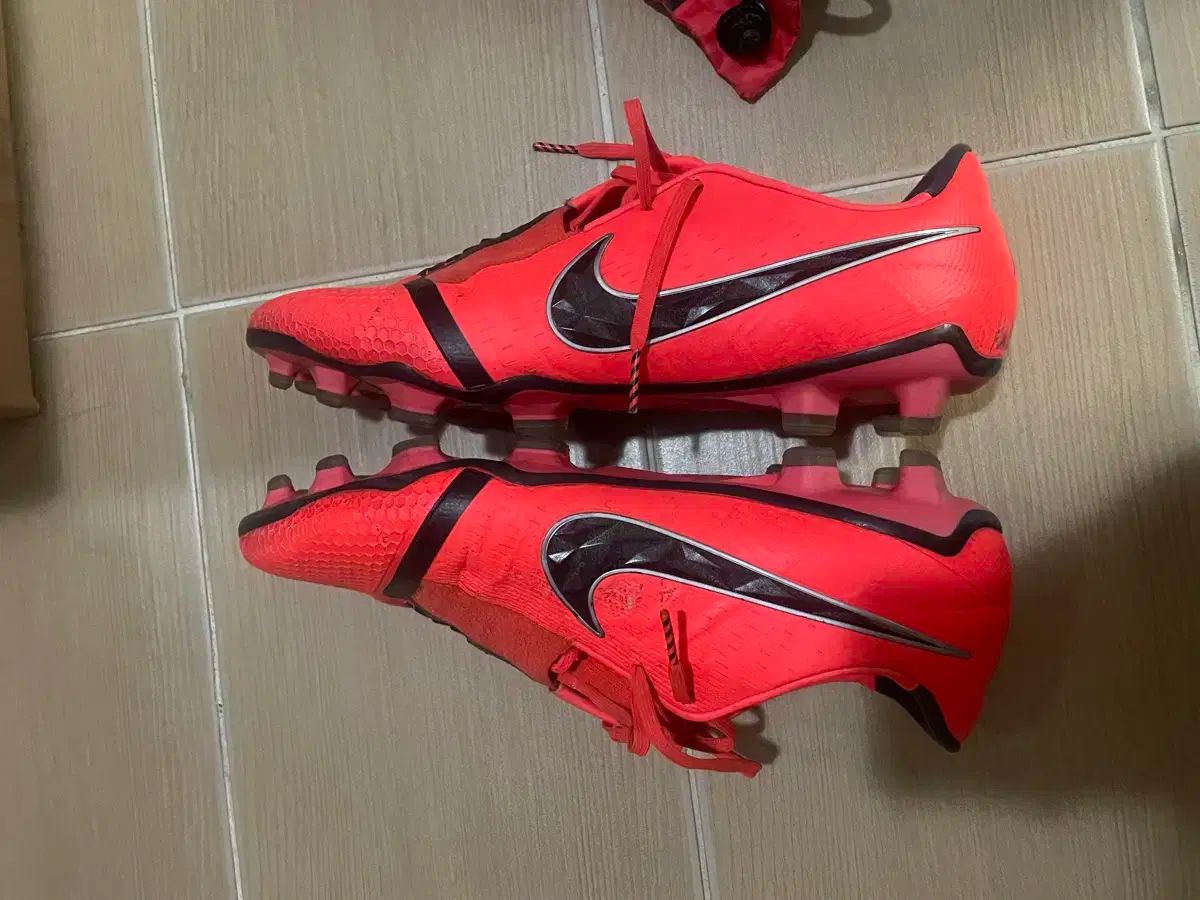 NIKE ナイキ ファントム エリート fg 265 ボスニア製