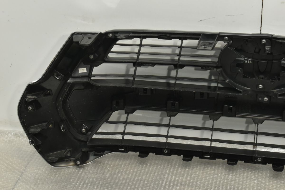 車 【程度良好品】トヨタ GUN125 ハイラックス 後期 純正 フロント 