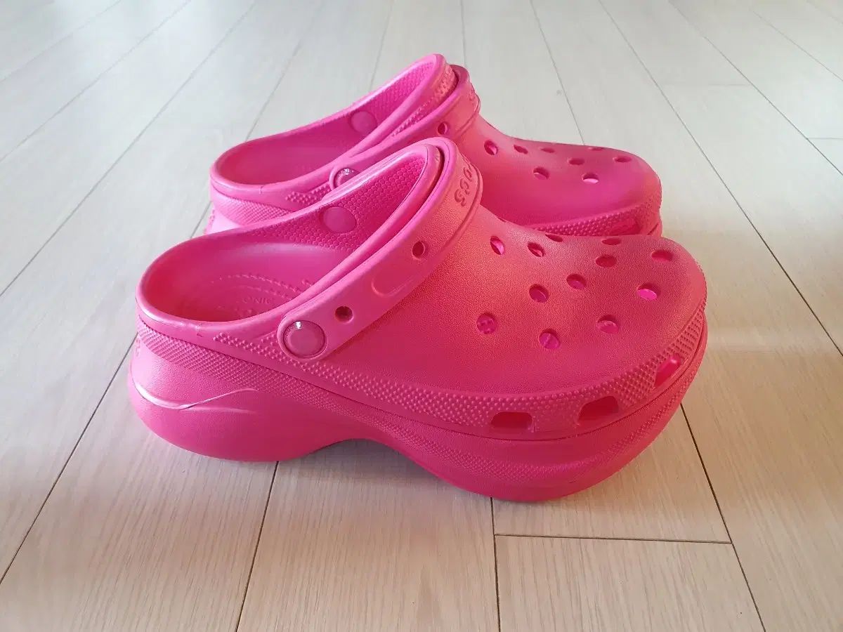 crocs クロックス
