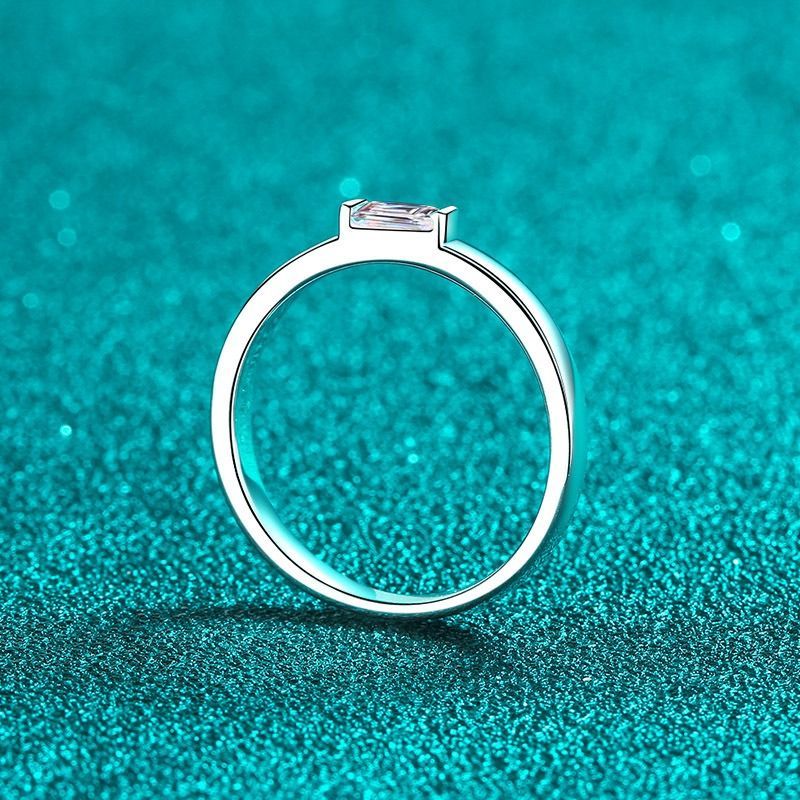 MR18／ 13号 5ct 5カラット 11㎜ モアサナイト リング 925 MR18／ 13号 5ct 5カラット 11㎜ モアサナイト リング 925