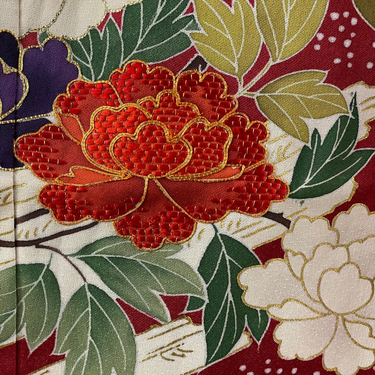 振袖 豪華 刺繍 金彩 紋意匠 落款入り 身丈 173cm-