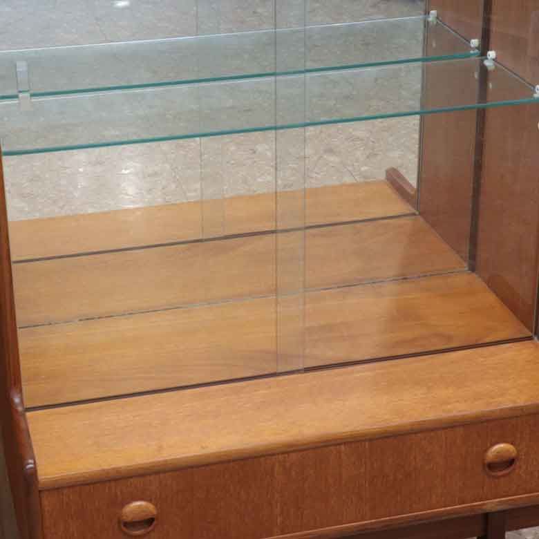 【SONYヴィンテージ】ミッドセンチュリーガラスキャビネット DSC_1333_a99b7246-3647-4fe5-