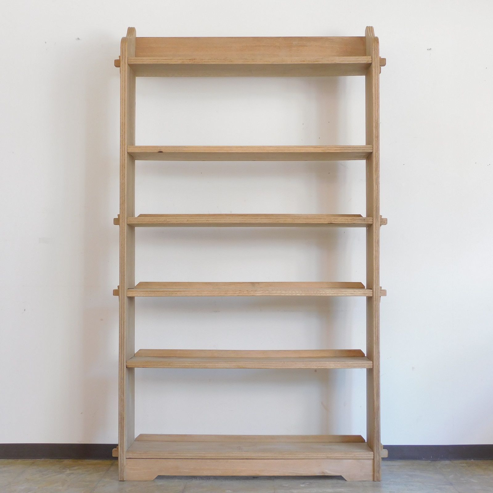 HR493 カリモク 2枚扉 キャビネット コロニアル karimoku カリモク