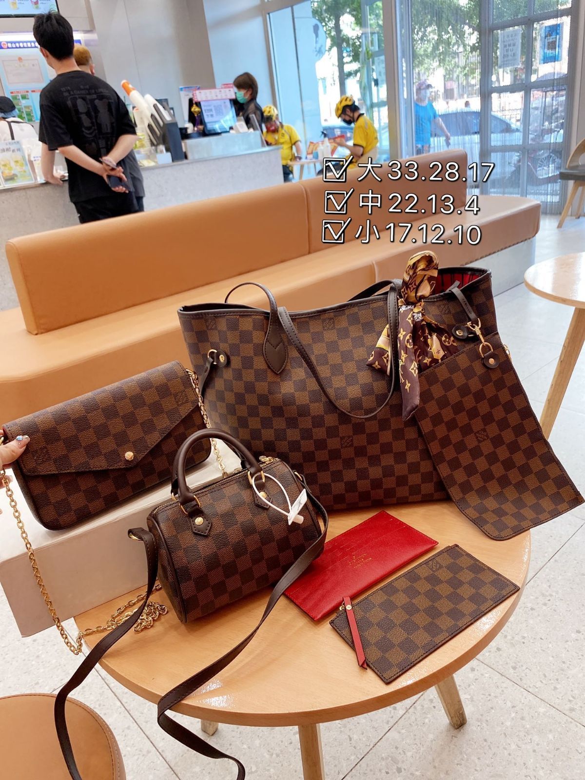 大人気です LOUIS VUITTON ルイヴィトン ショルダーバッグ トートバッグ 財布 3点セット - メルカリ