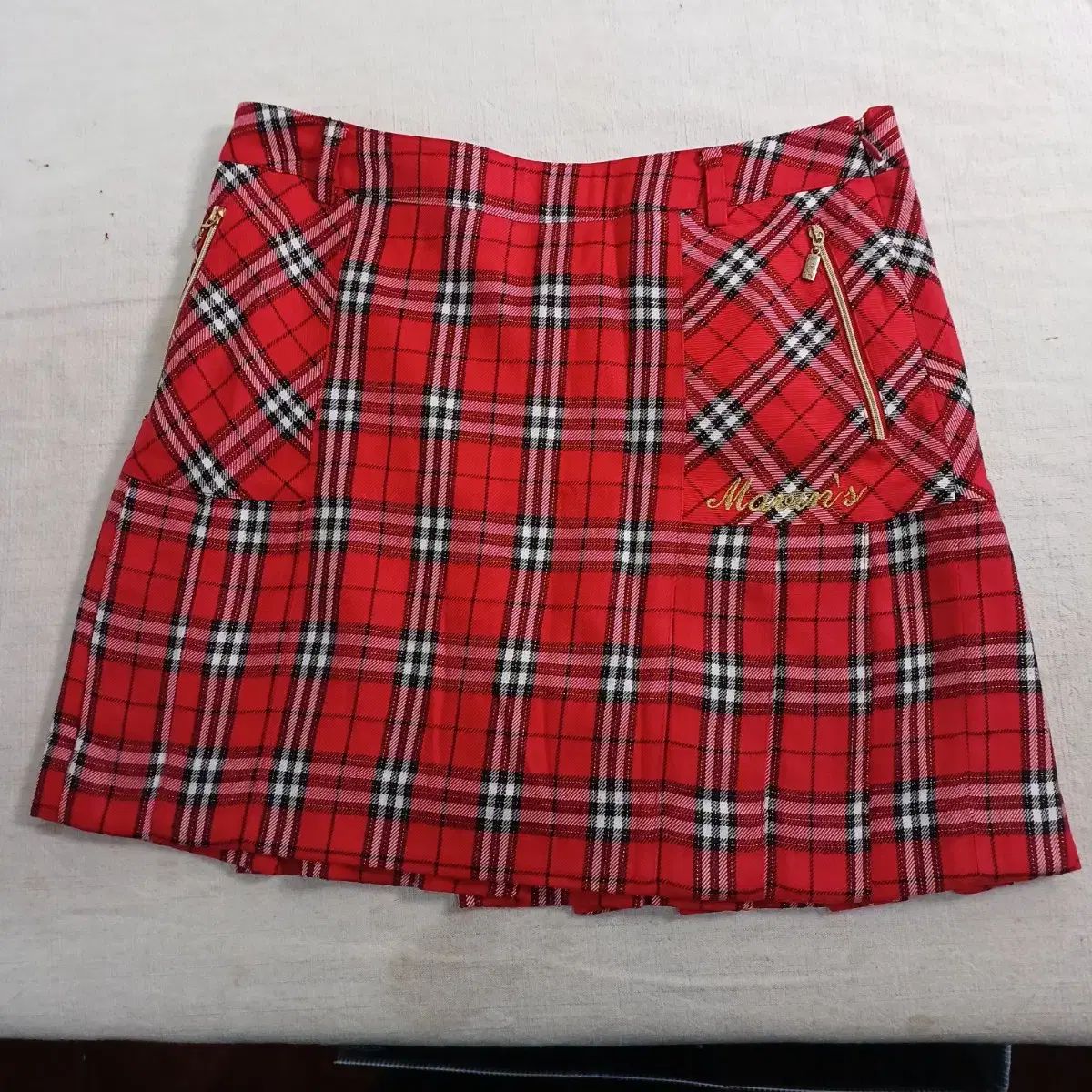 【値下げしました❗️】赤系 チェック柄 プリーツミニスカート 赤 チェック プリーツ ミニスカート 28 サイズ:春/秋 258070