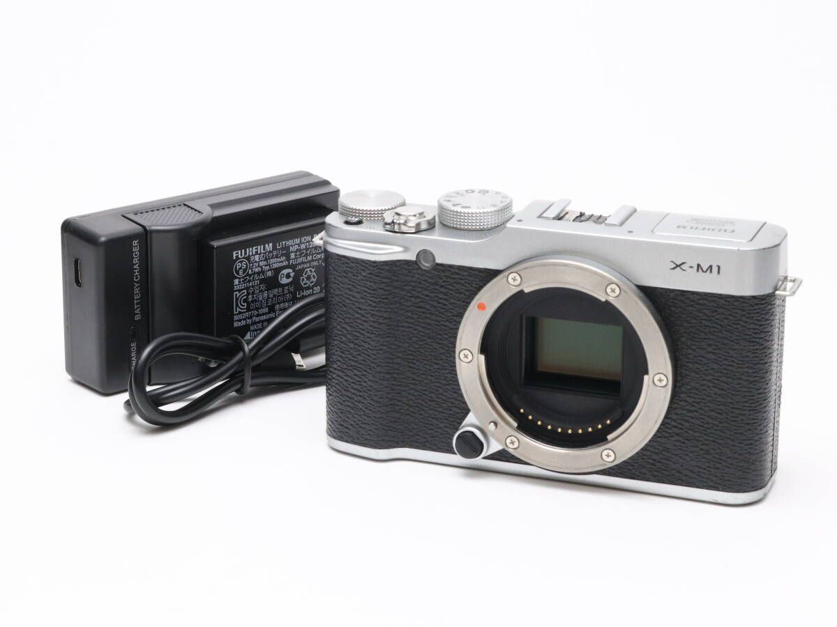 AB FUJIFILM 富士フィルム X-M1 ボディ シルバー 初期不良返品対応 44-111