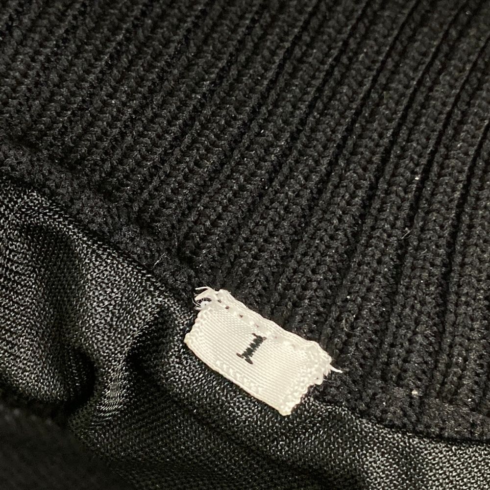 ニットセーター