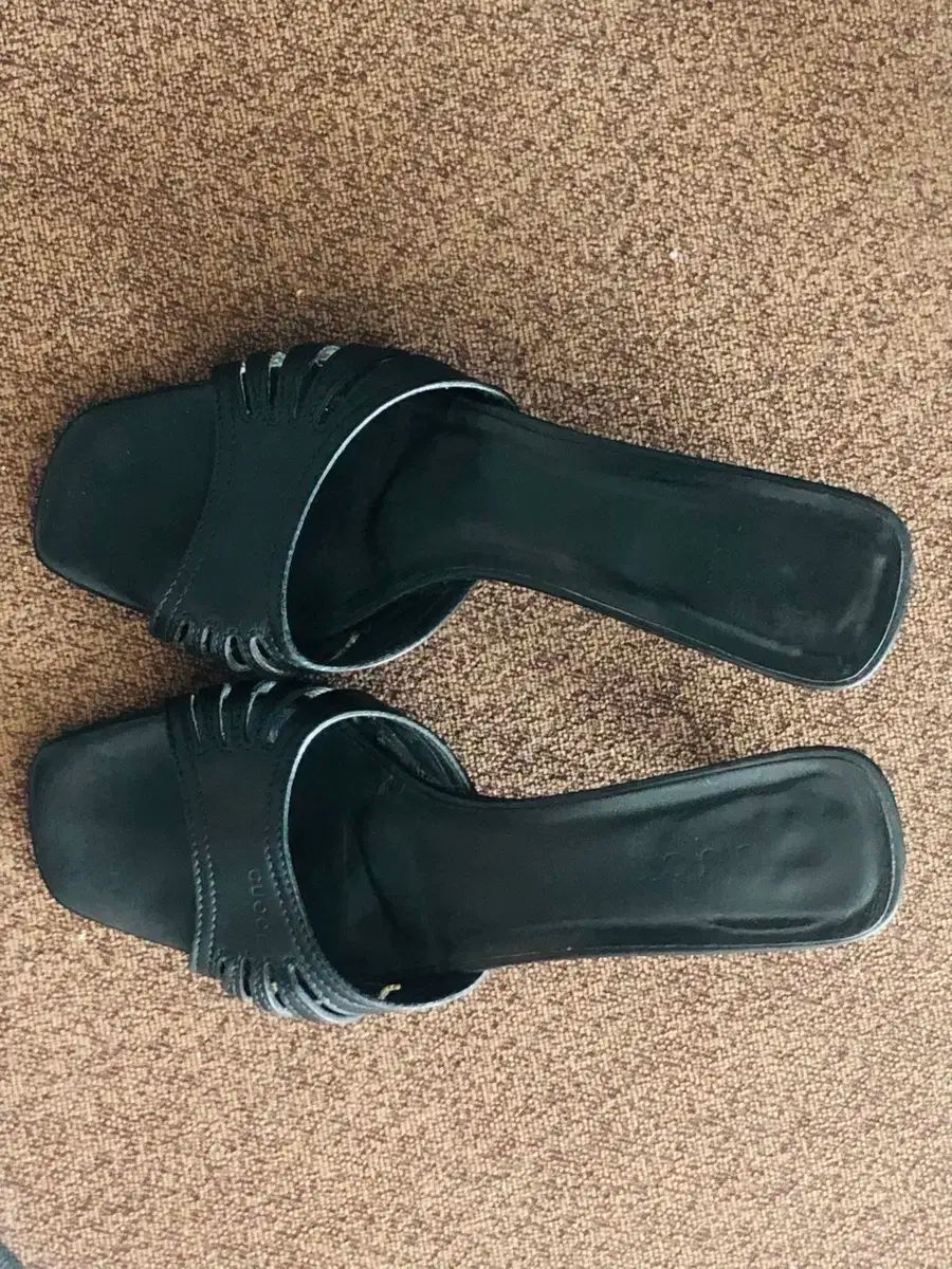 GUCCI グッチ ヒール サンダル