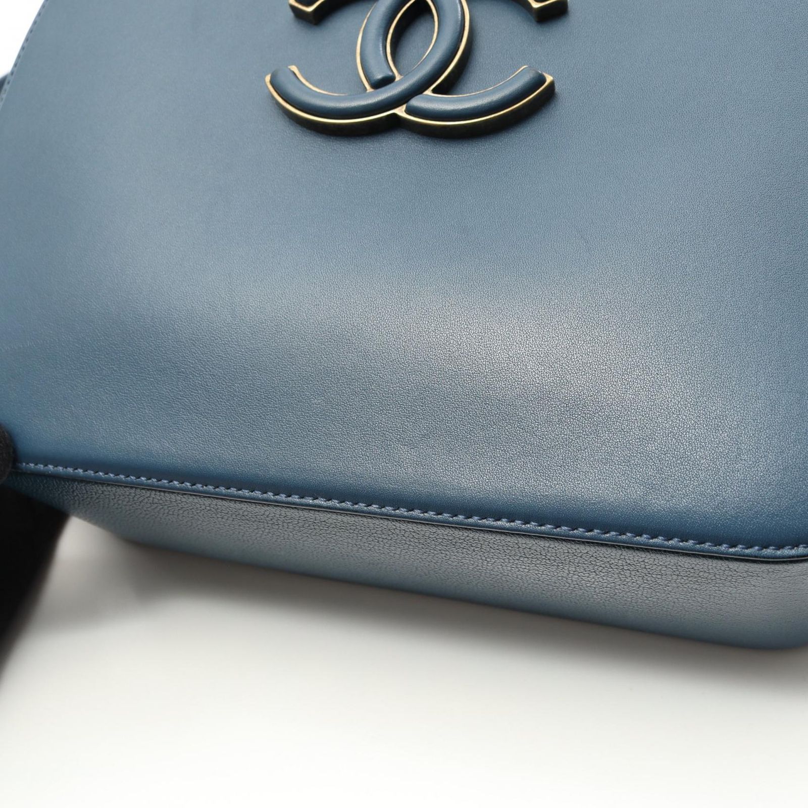 シャネル カーフィアレザー ココマーク 2wayショルダーバッグ CHANEL シャネル 2WAYショルダーバッグ シャネル22 ミニ