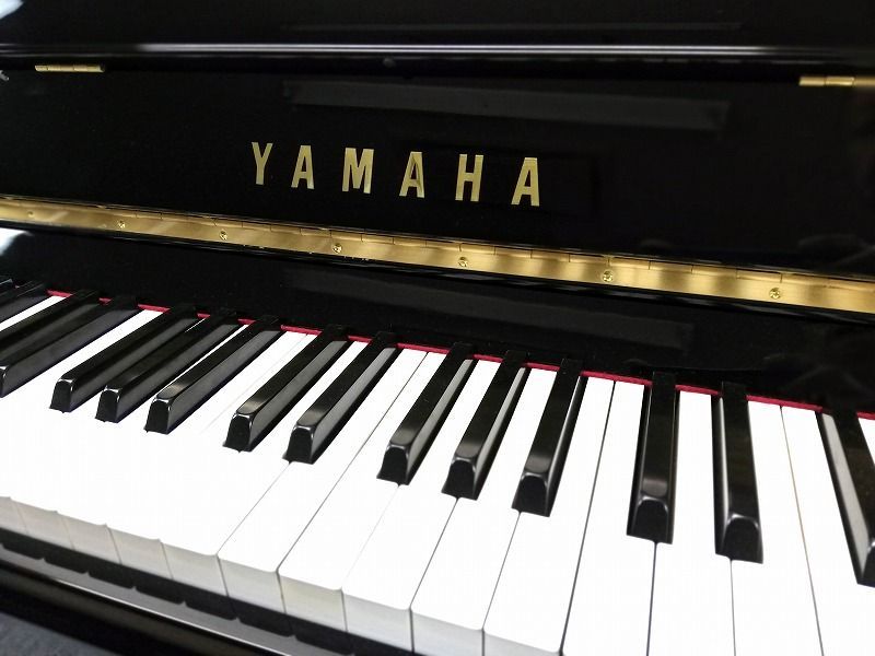 送料込み　YAMAHA ピアノ椅子　黒 美品 ヤマハ ピアノ高低自在椅子 ブラック NO.50 高級 合皮