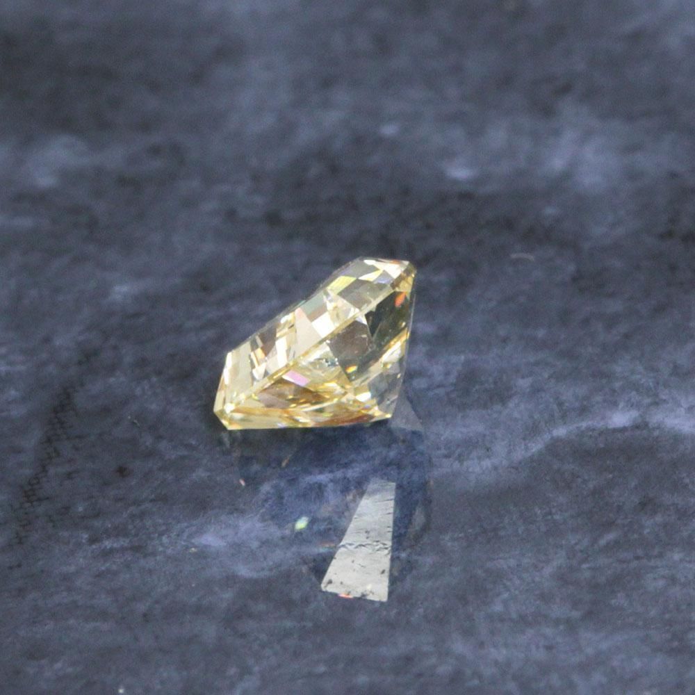 超希少！ 0.617ct LightYellow VS-2 ダイヤ 中宝 ルース - メルカリ