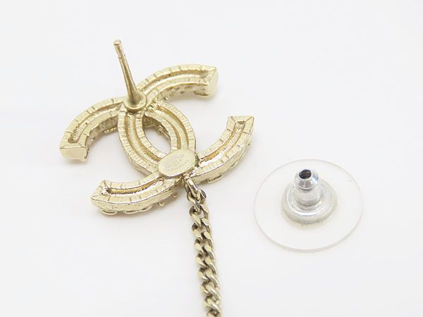 情熱セール シャネル CHANEL ピアス イヤーカフ ゴールド ライン