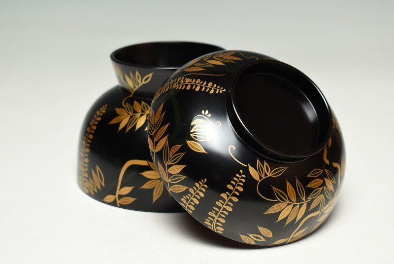 茶道具　茶碗乾漆造　波蒔絵 楽天市場】乾漆造茶碗 波塗 宝尽蒔絵内梨子地 吉田華正作 : 内藤