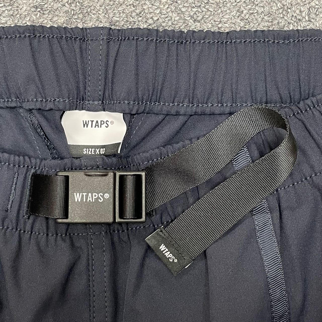 新品 / / . イージー ショーツ