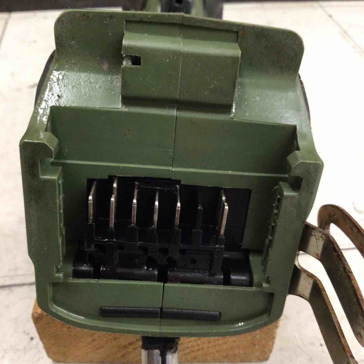 コードレスインパクトドライバー