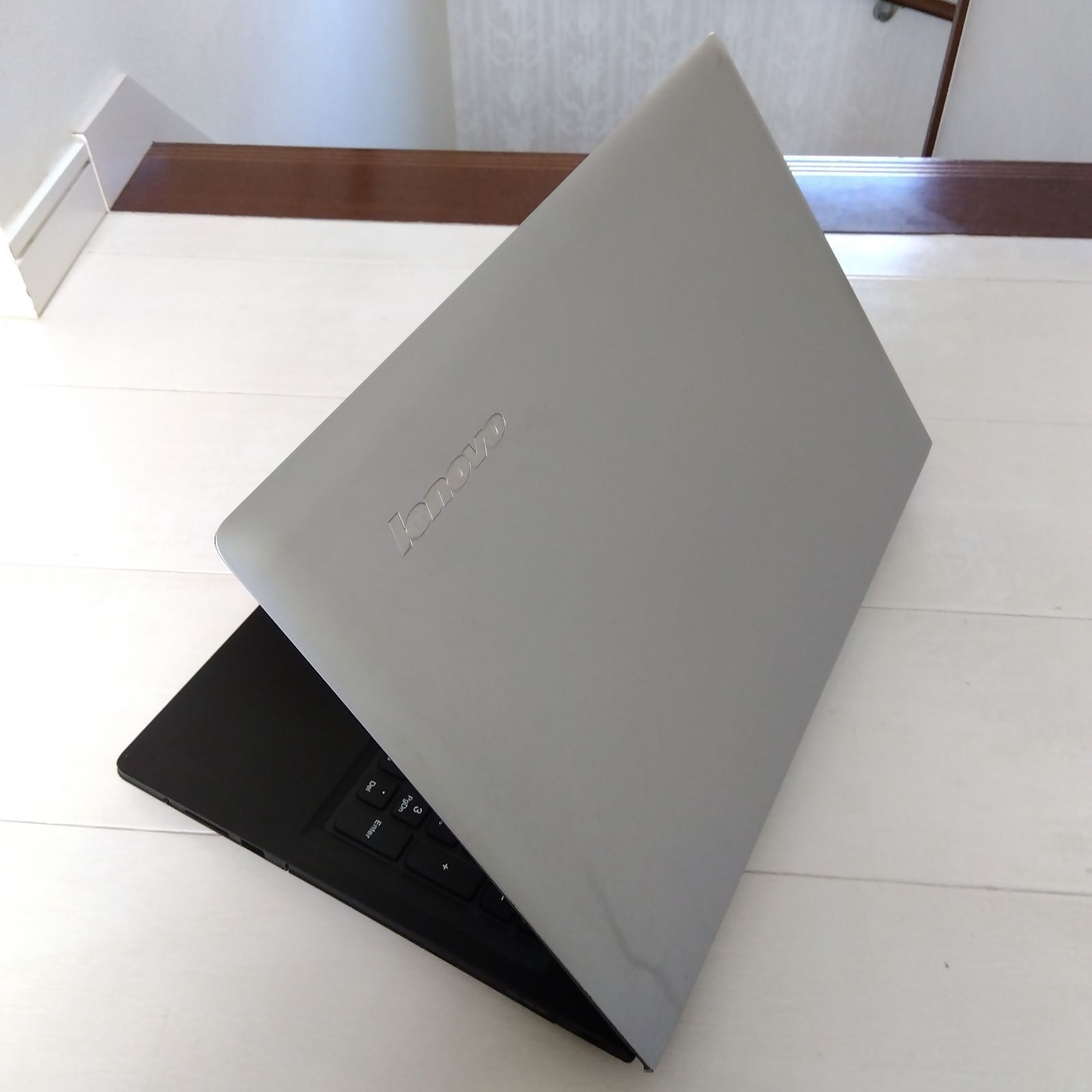 465✨7世代 /限定 /Core i5/ 爆速SSD✨すぐ使えるノートパソコン MSI