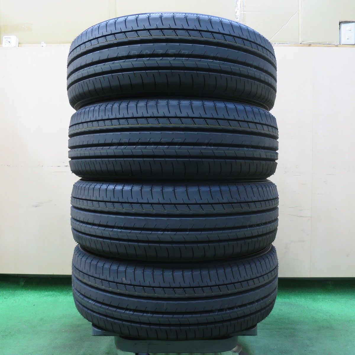 [送料無料] 新車外し！24年195/50R19 ヨコハマ BluEarth-GT AE51 タイヤ 19インチ 60系 プリウス 等4111305イノタ