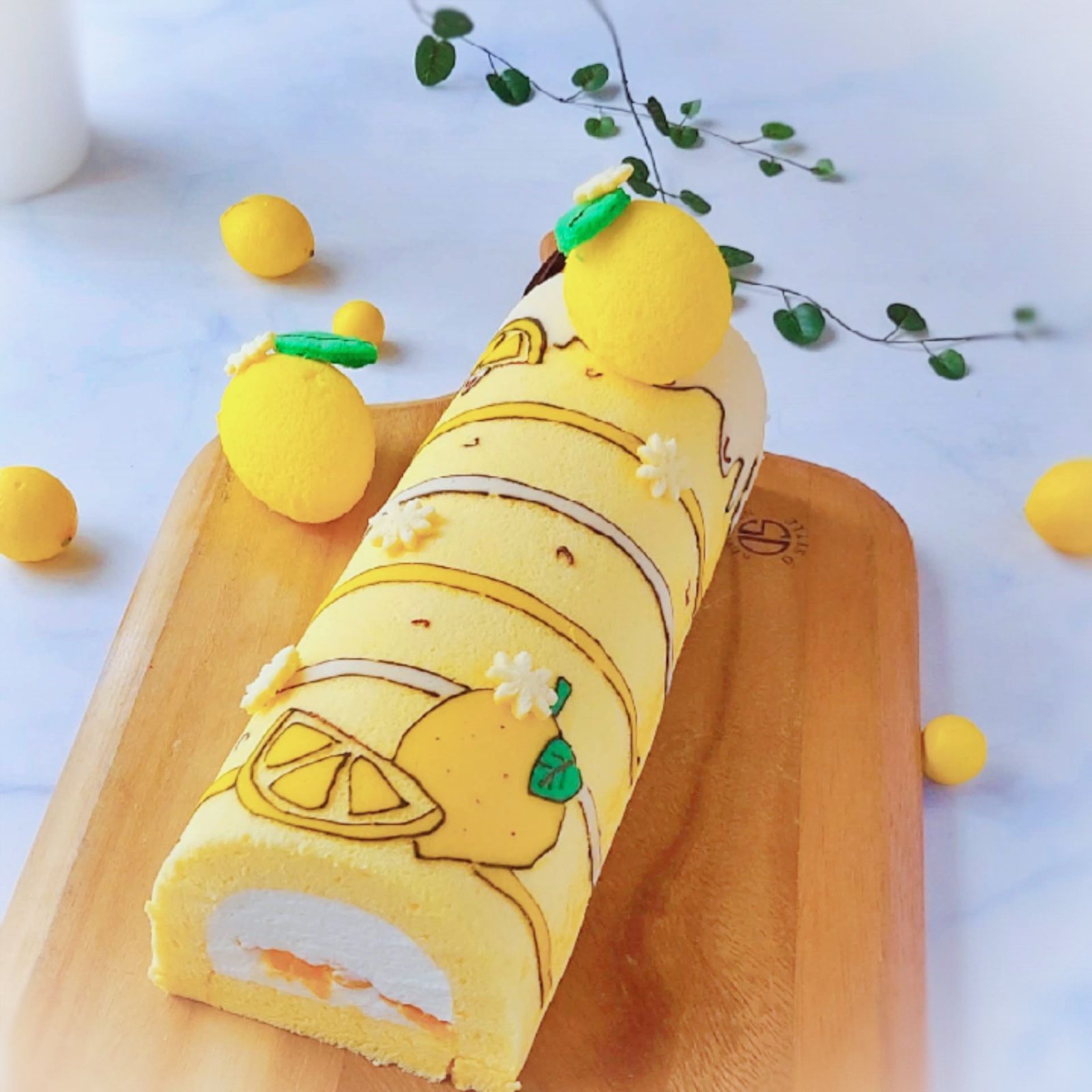 長さ22㎝！レモンヨーグルトのロールケーキ