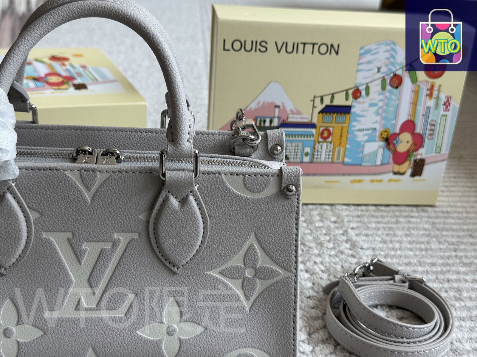 今日特価】Luxury Foldable Gift Box Edition Lv Onthego