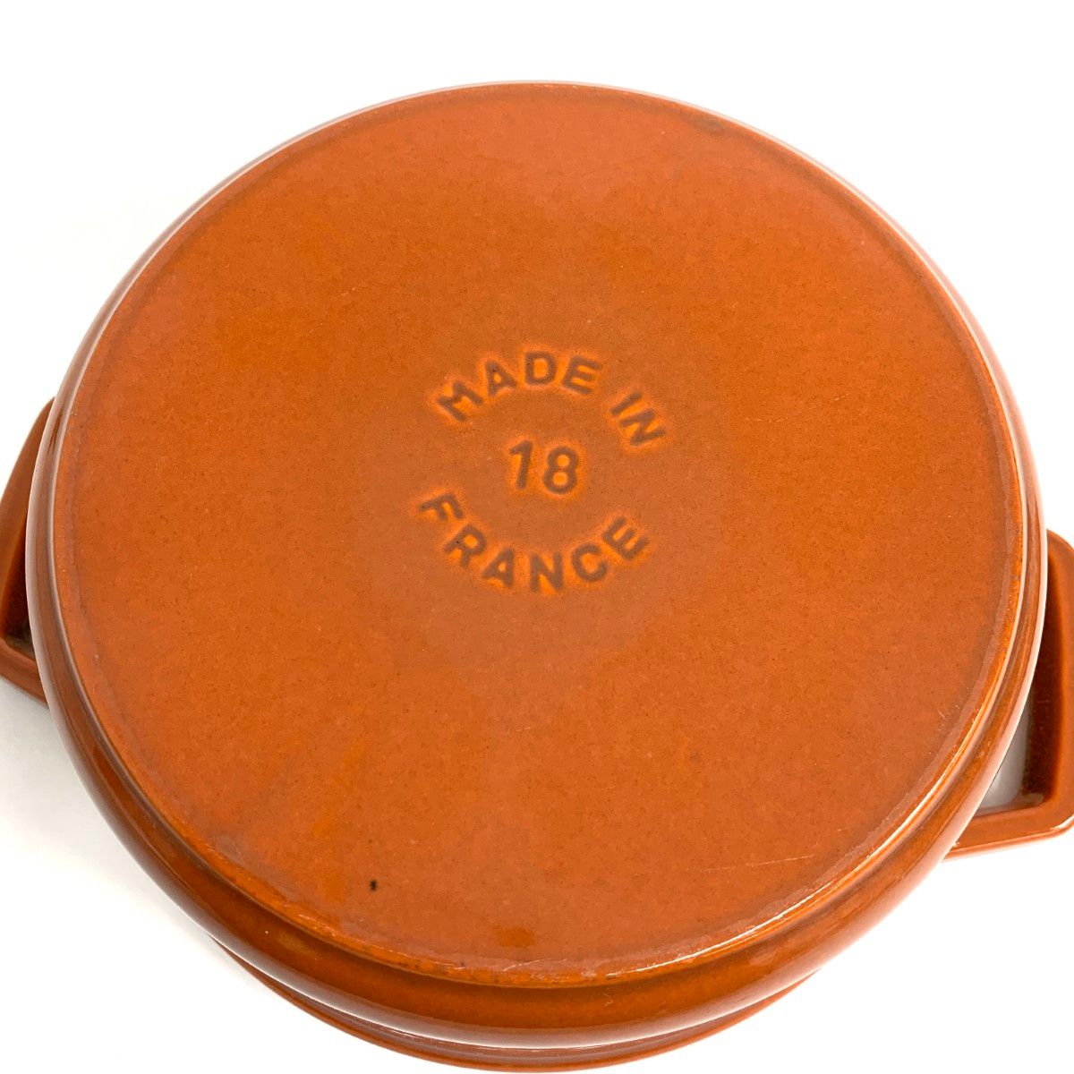 ストウブ ココットラウンド 18cm シナモン 未使用】staub ストウブ