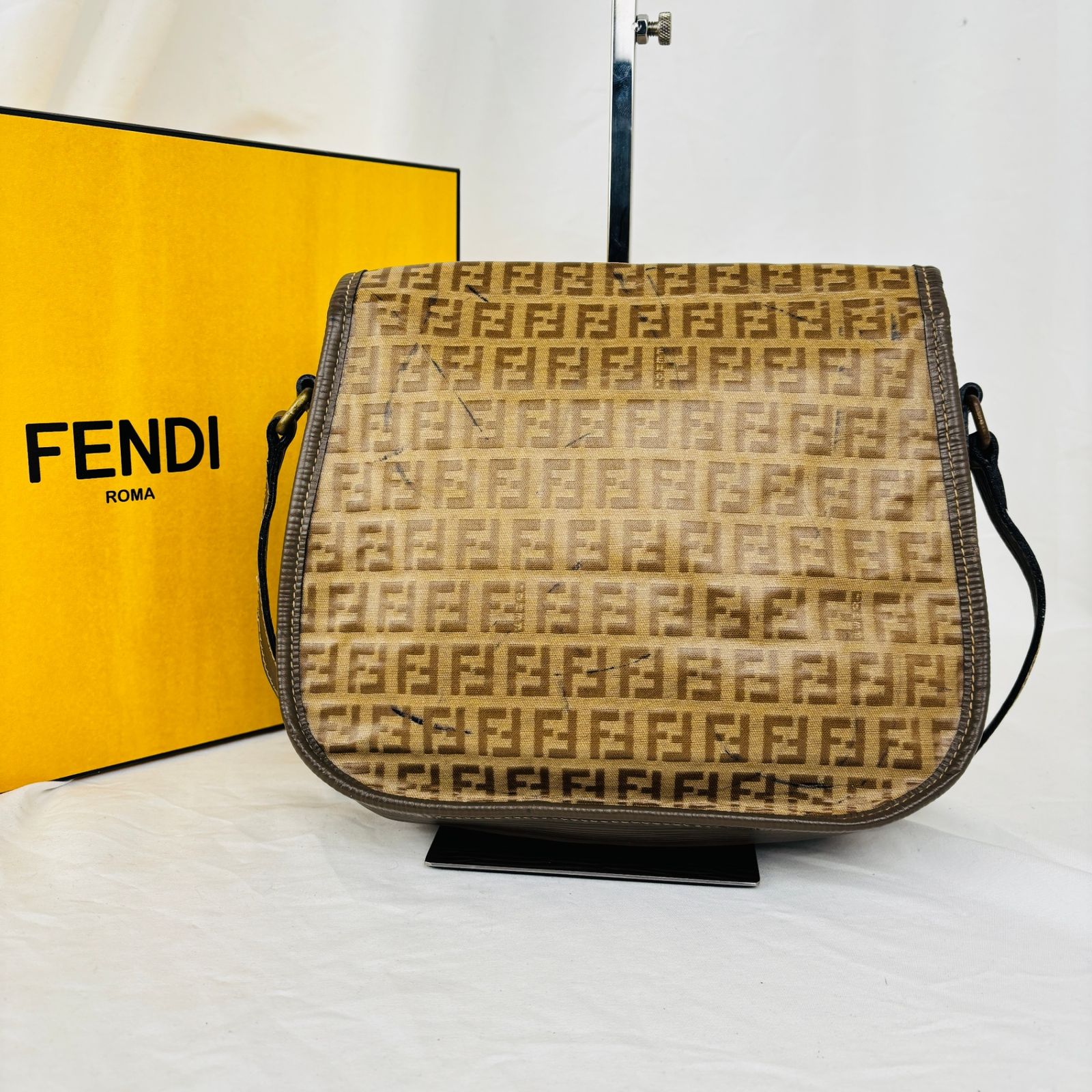 クラシックな存在感✨】 FENDI フェンディ ショルダーバッグ 