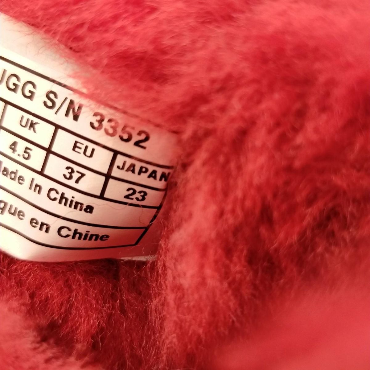 UGG