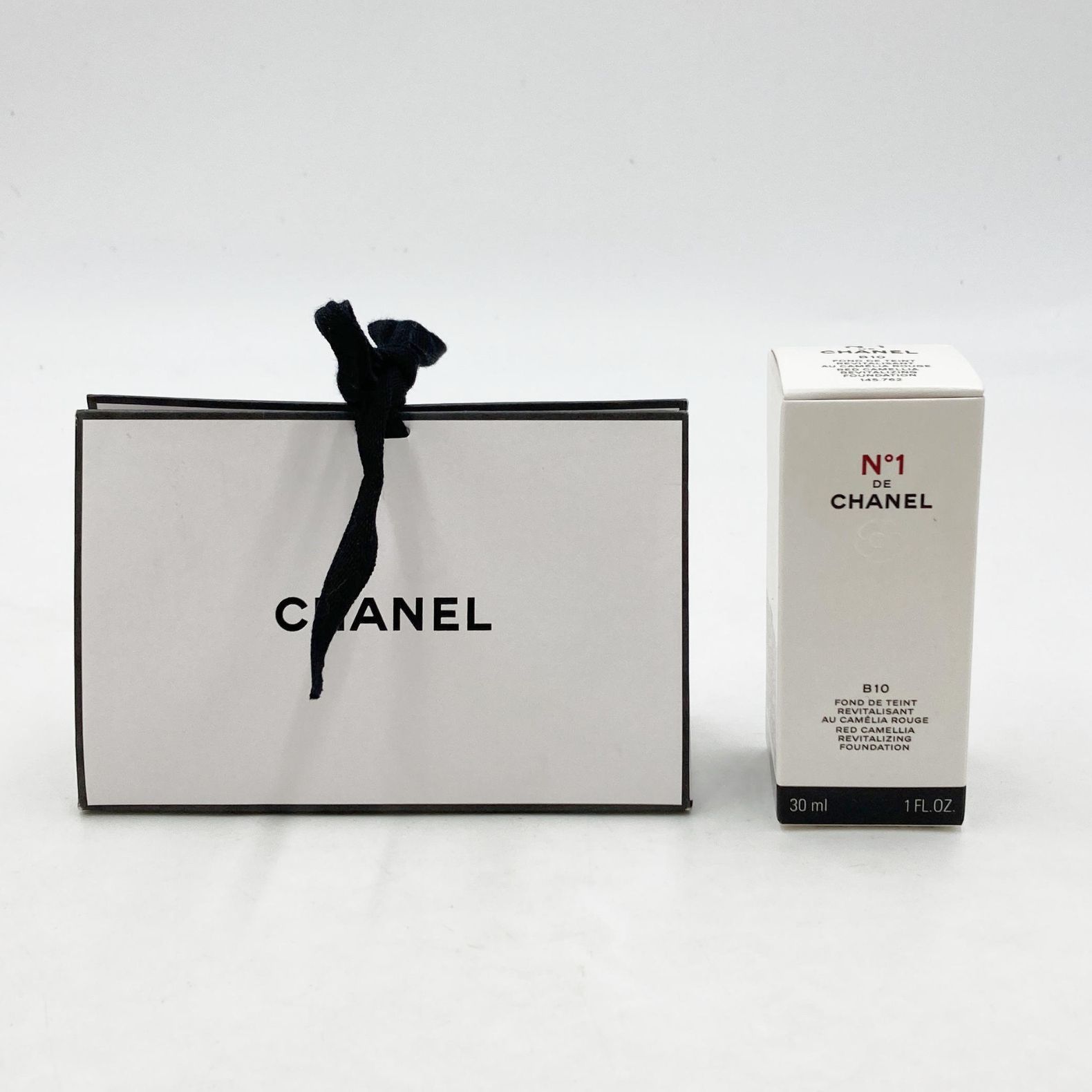 CHANEL フリュイド ファンデーション N°1 ドゥ シャネル　B10 フリュイド ファンデーション N°1 ドゥ シャネル | CHANEL シャネル