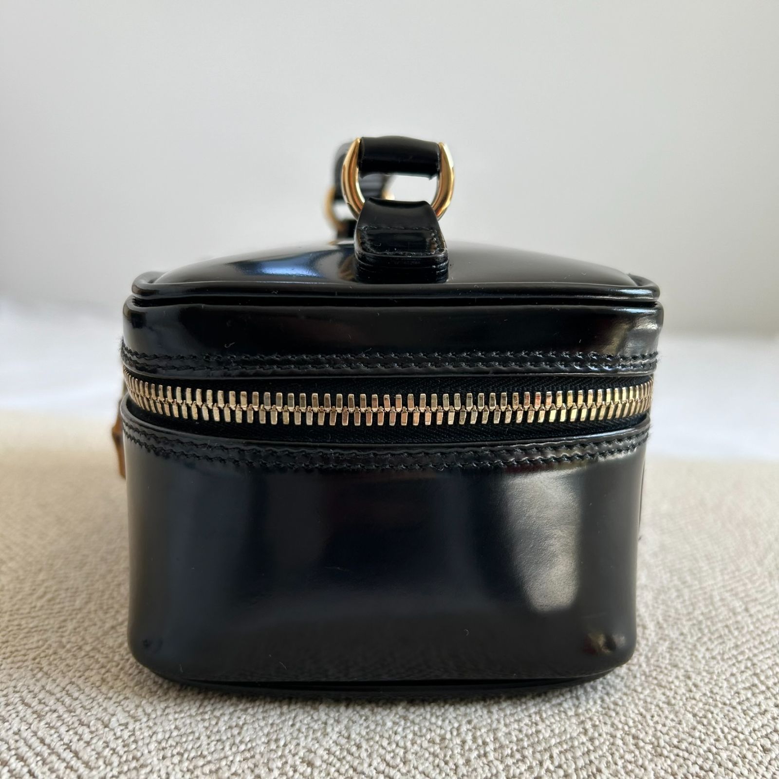 希少】GUCCI グッチ バンブー バニティ エナメル パテントレザー