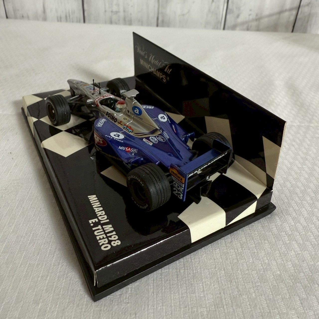 ミニカー　F1 2台　　F3000 1台　　貴重美品 Yahoo!オークション -「f3000」(自動車) (ミニカー)の落札相場