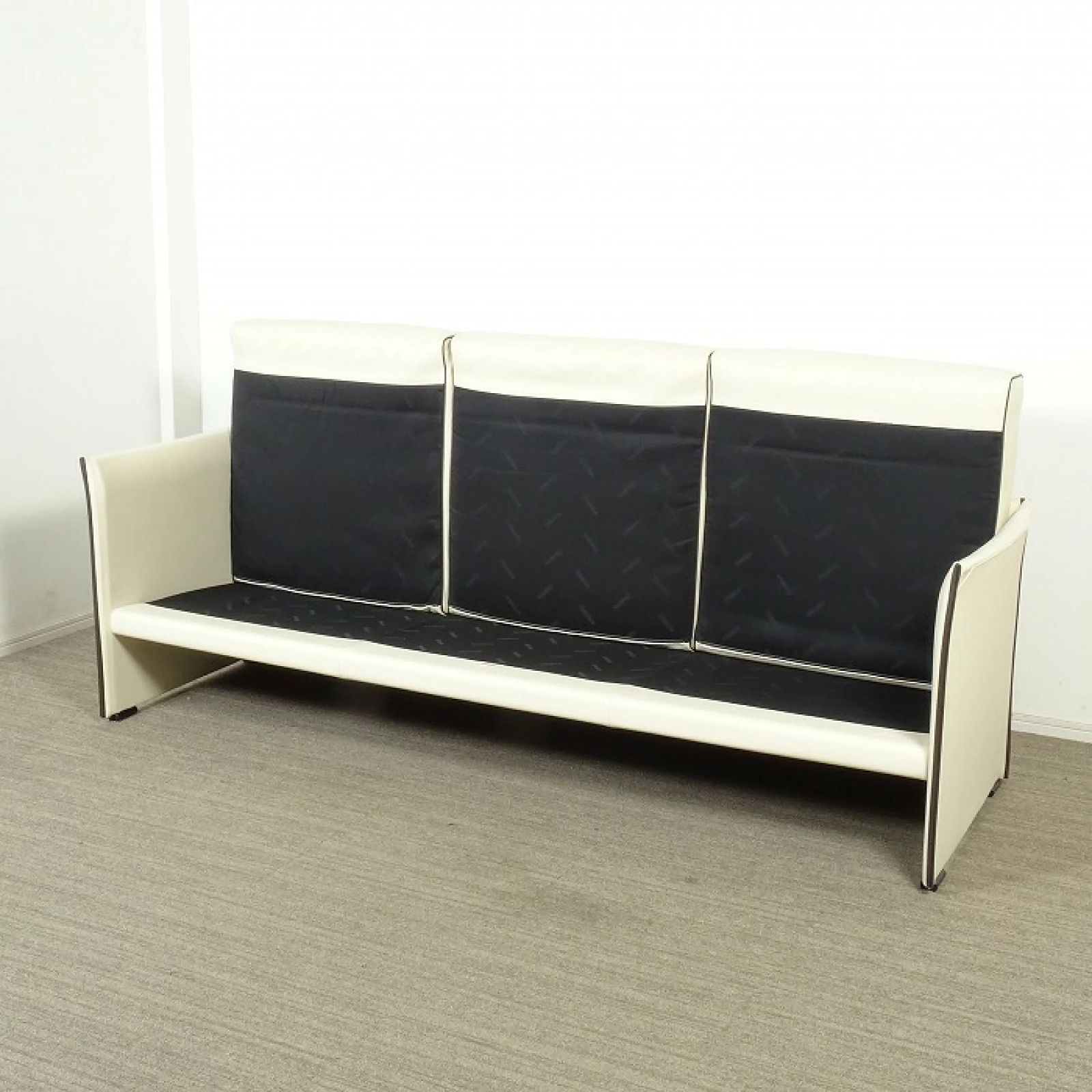 ◾︎SELUNO◾︎ 【展示美品】Cassina カッシーナ 403 TILBURY